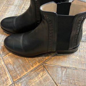 Mellow Yellow Paris black leather ankle boots. 37